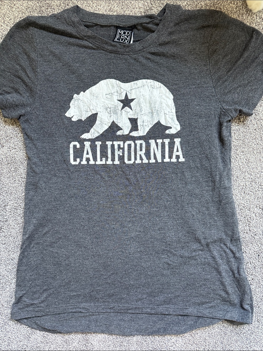 Modern Lux Gray California Bear Graphic Tee